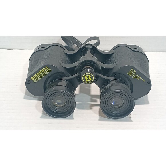 Bushnell 8x30 Binoculars 393 FT at 10000 Yds - Picture 1 of 8